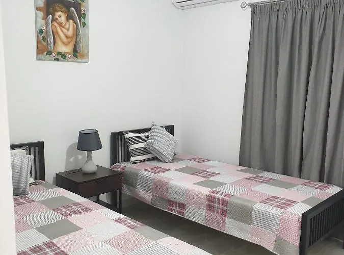 公寓 Ikaria Village Maisonette 12 Paphos